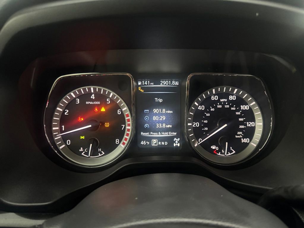 Used 2017 Nissan Titan SV image 23