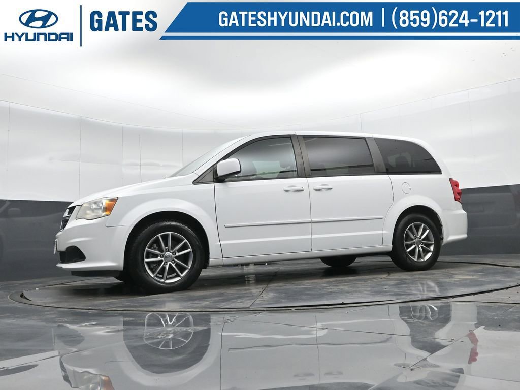 Used 2016 Dodge Grand Caravan SE image 45