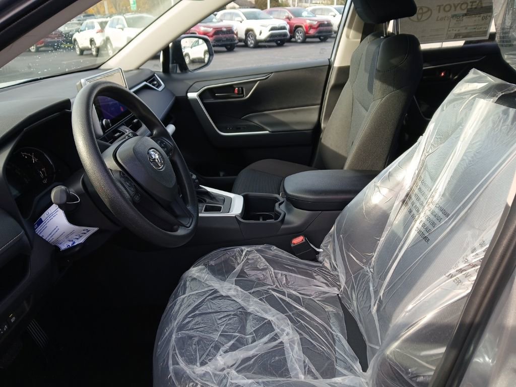 New 2025 Toyota RAV4 LE image 6