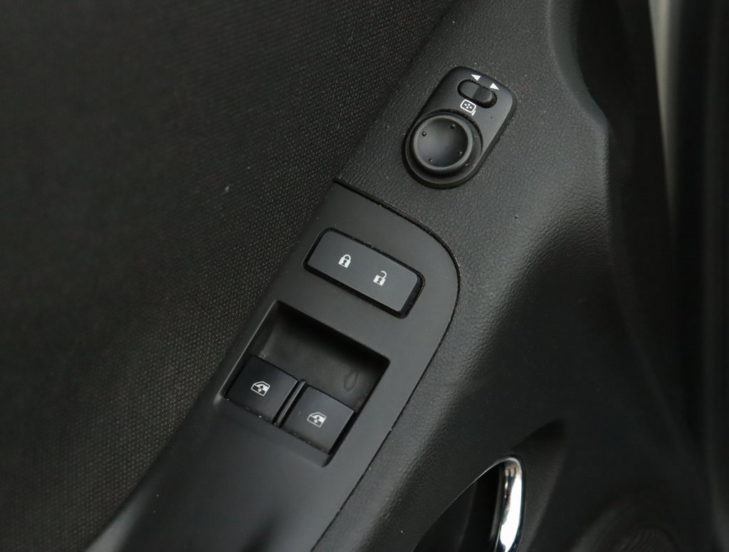 Used 2014 Chevrolet Camaro LT image 21