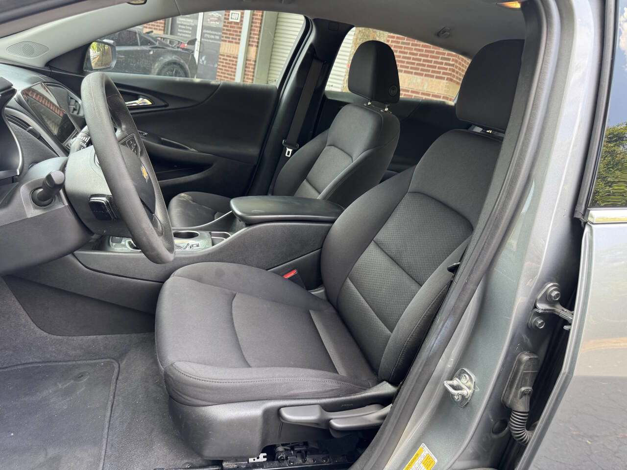 Used 2023 Chevrolet Malibu LS image 9