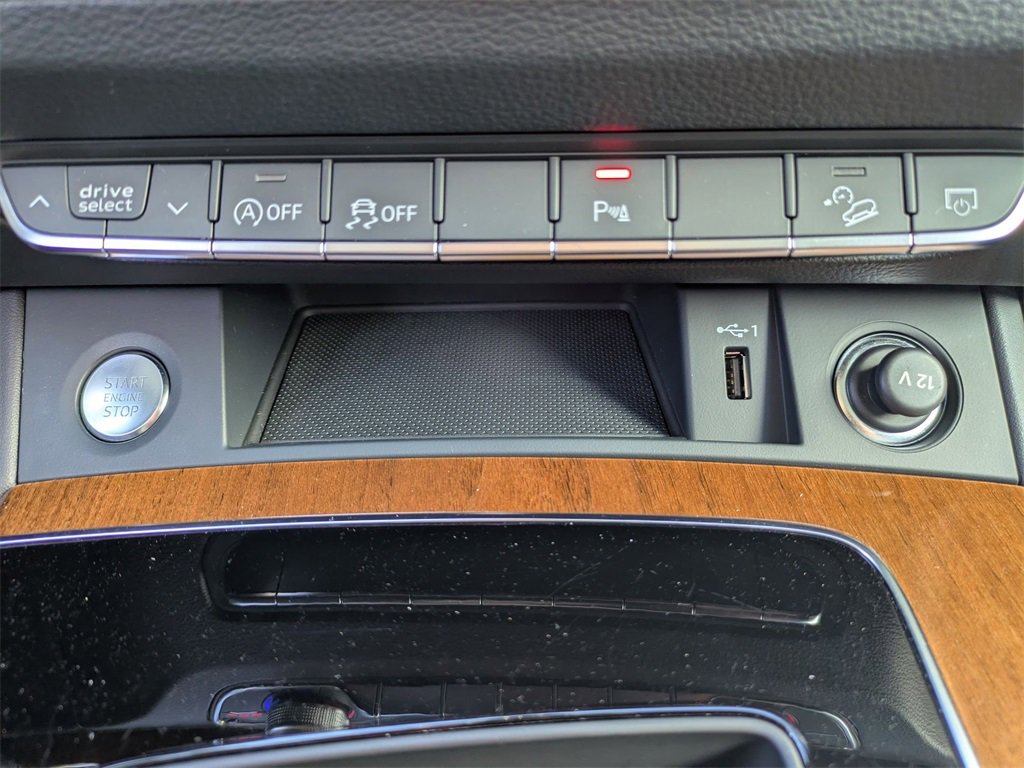 Used 2024 Audi Q5 2.0T Premium Plus w/ Premium Plus Package image 27