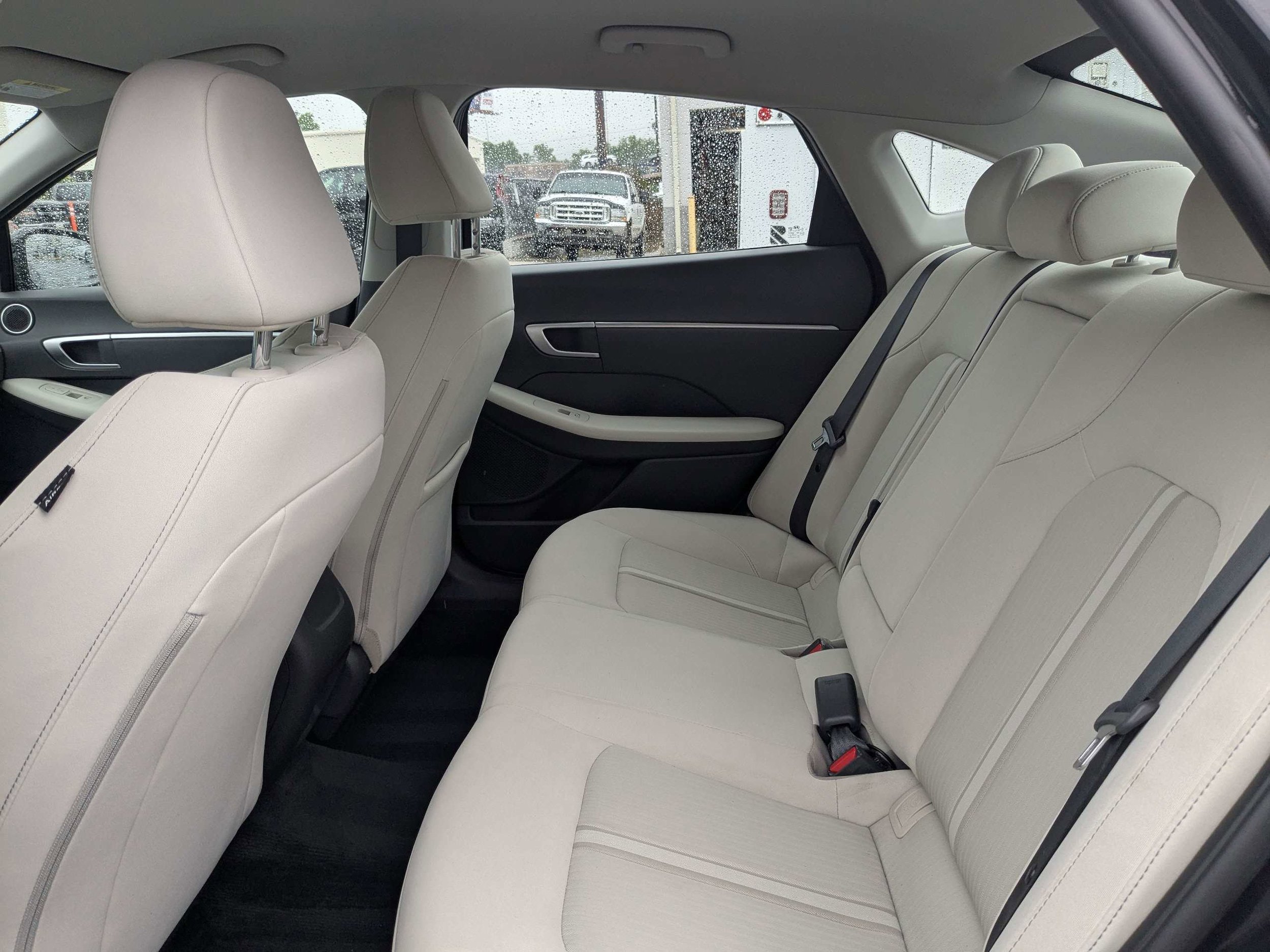 Used 2025 Hyundai Sonata SEL FWD image 12