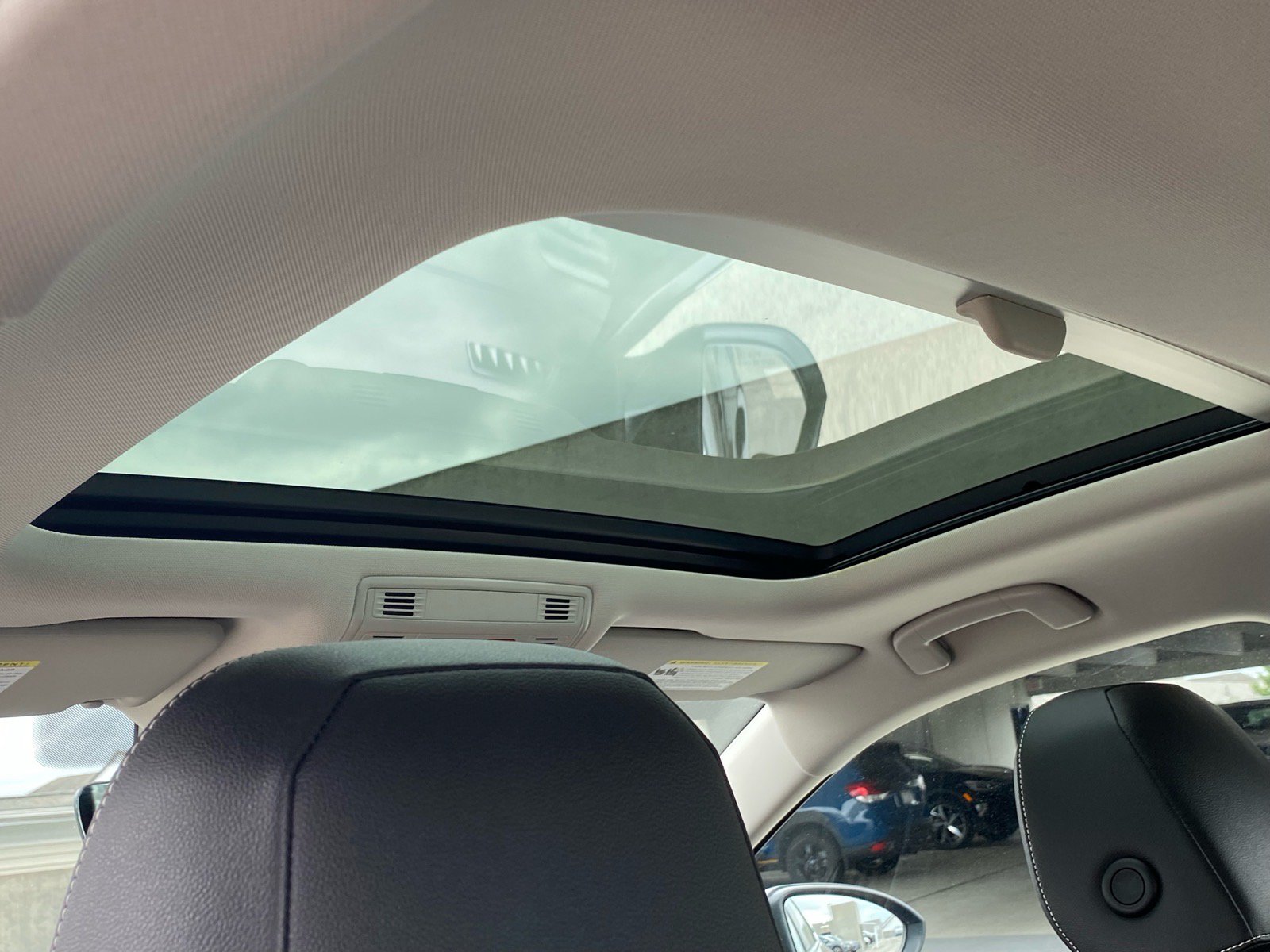 Certified 2023 Volkswagen Jetta SE FWD image 22