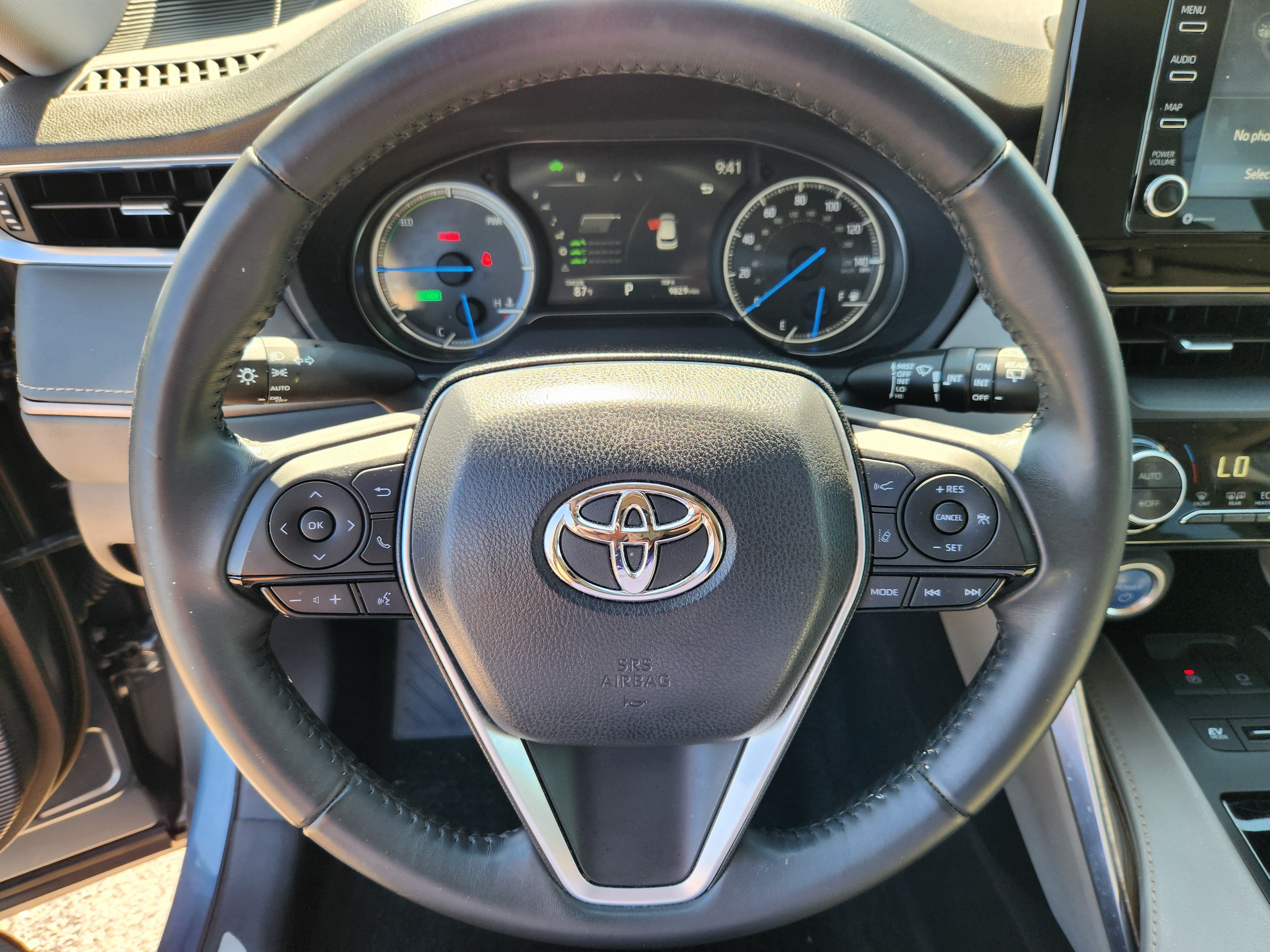 Used 2022 Toyota Venza XLE AWD/4WD image 9