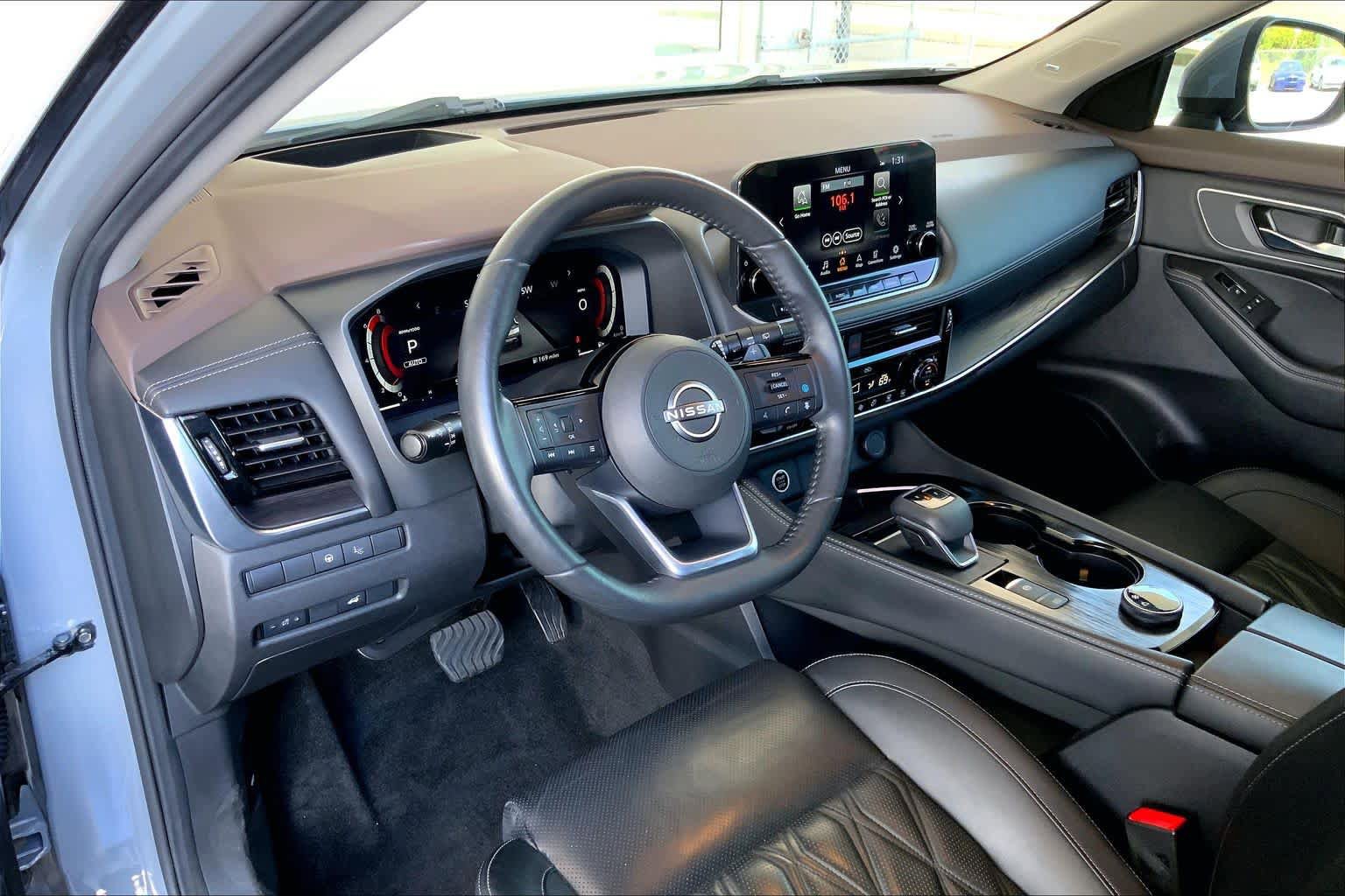 Used 2023 Nissan Rogue SV AWD/4WD image 18