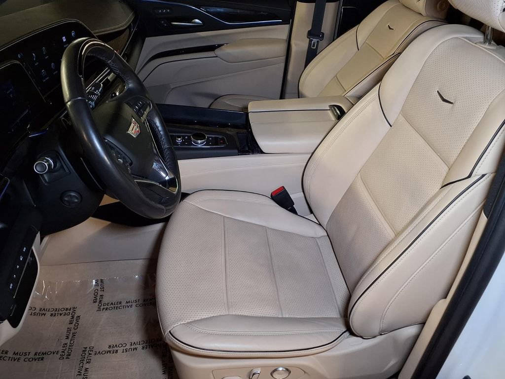 Used 2023 Cadillac Escalade Premium Luxury w/ LPO, Radiant Package AWD/4WD image 14
