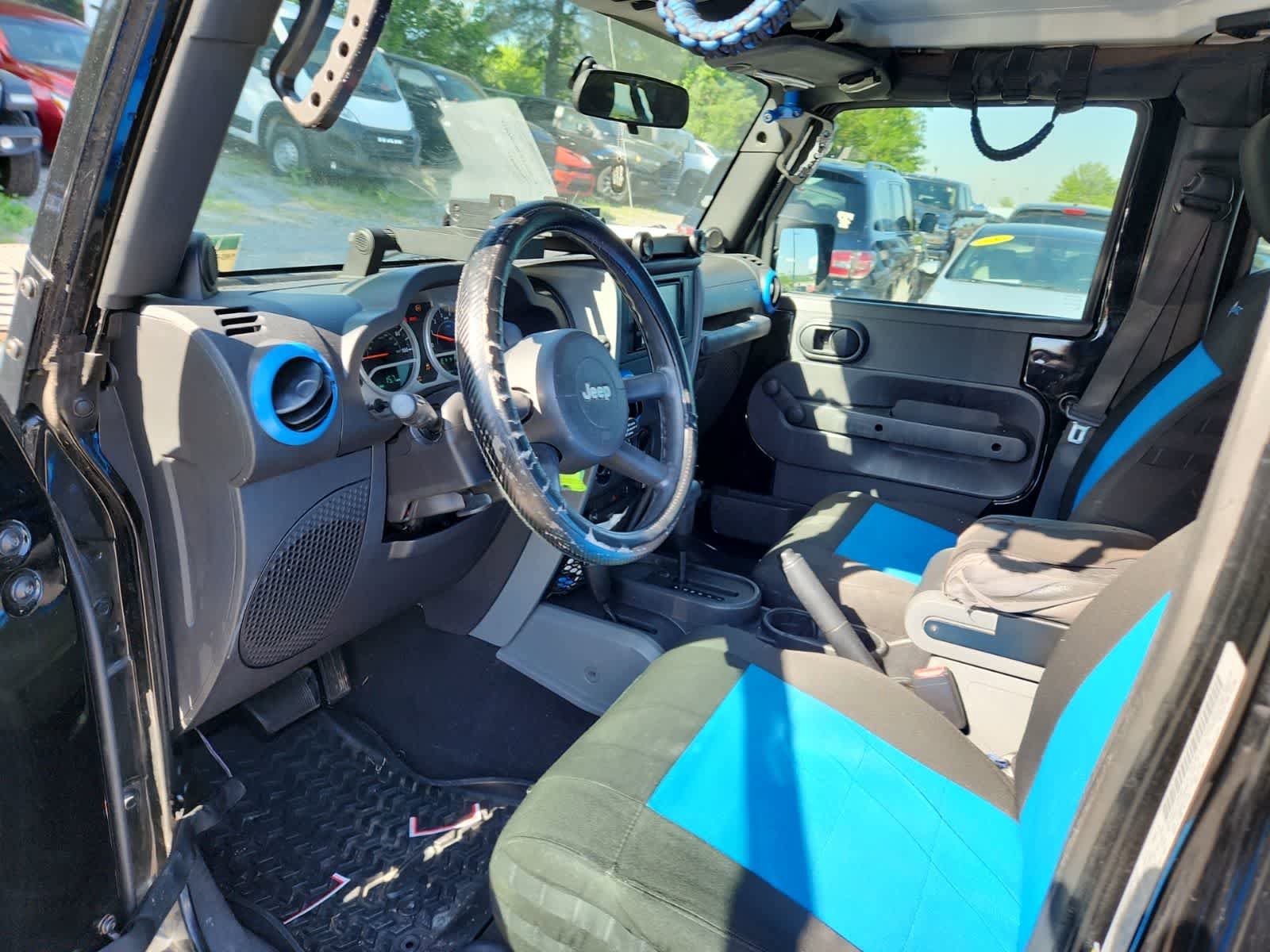 Used 2010 Jeep Wrangler Unlimited Sport AWD/4WD image 13