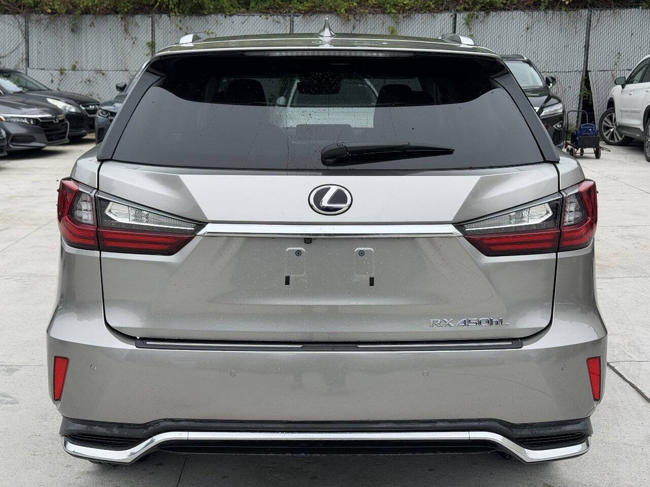 Used 2018 Lexus RX 450hL Luxury w/ Accessory Package AWD/4WD image 7