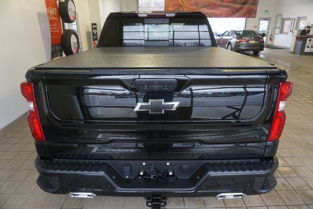 Used 2022 Chevrolet Silverado 1500 LT Trail Boss w/ Convenience Package II image 18