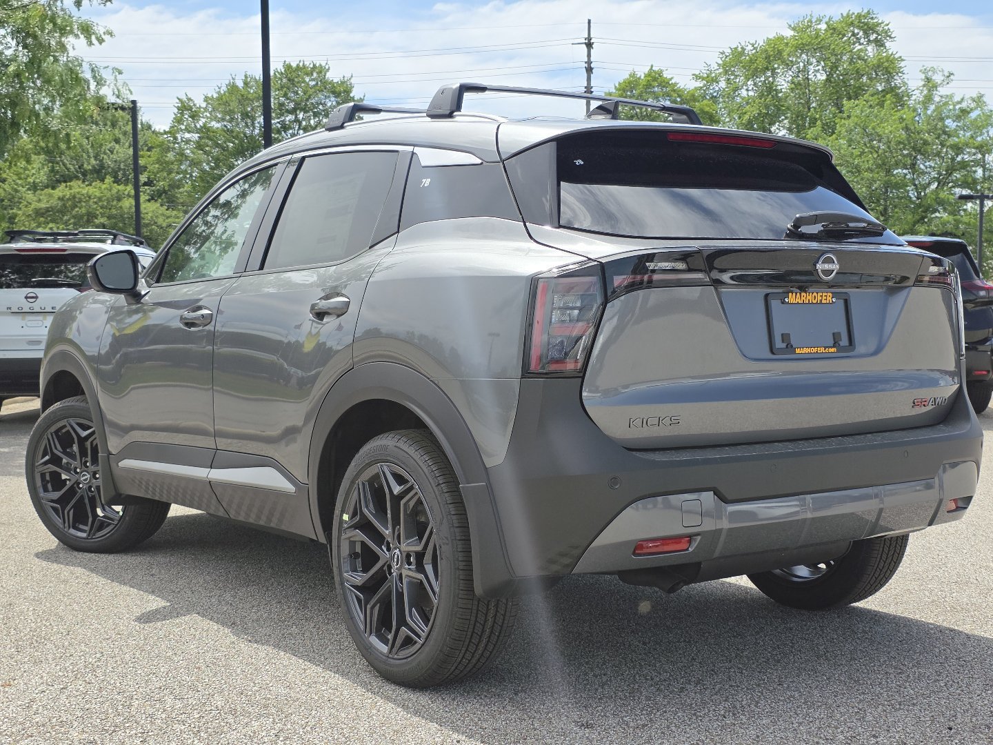 New 2026 Nissan Kicks SR AWD/4WD image 16
