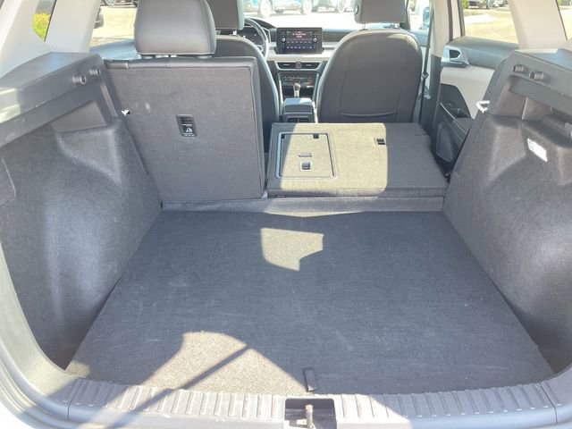 Used 2025 Volkswagen Taos SE image 18