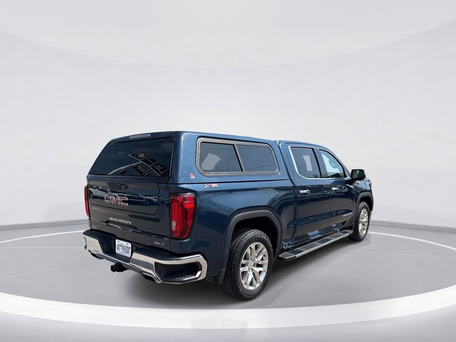 Used 2019 GMC Sierra 1500 SLT w/ SLT Premium Package image 8