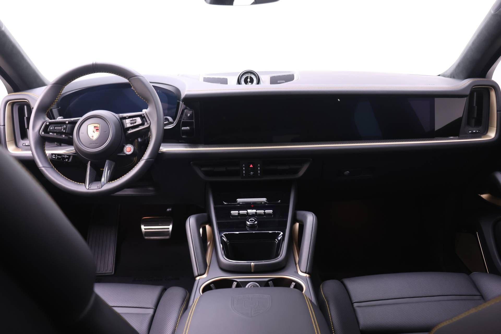 Certified 2025 Porsche Cayenne Turbo GT image 19