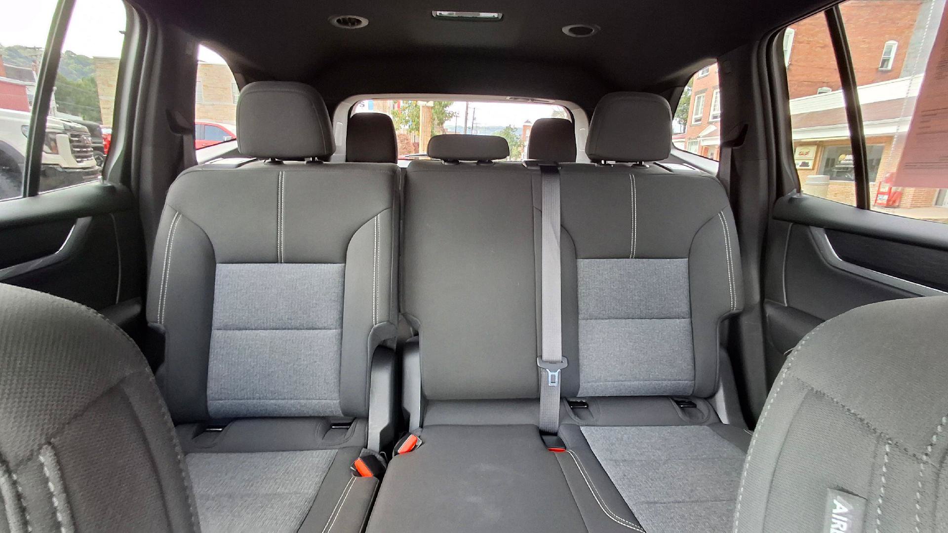 Used 2025 GMC Acadia Elevation AWD/4WD image 14