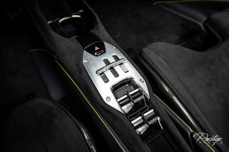 Used 2025 Ferrari SF90 Spider image 43