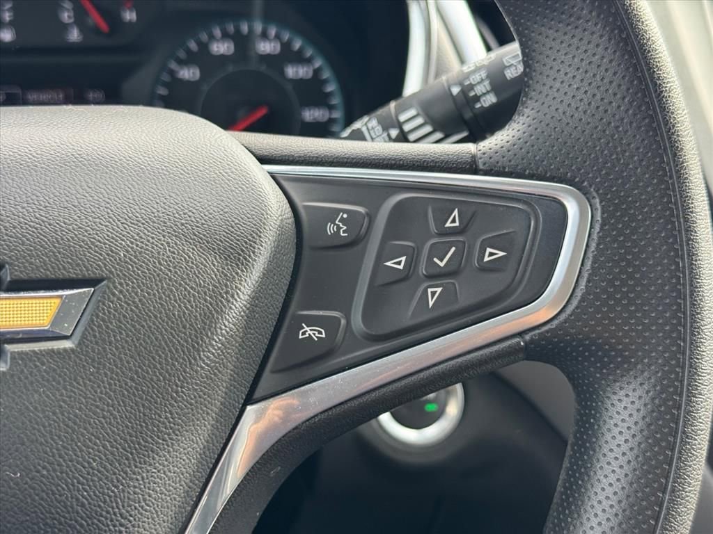 Used 2023 Chevrolet Equinox LS image 18