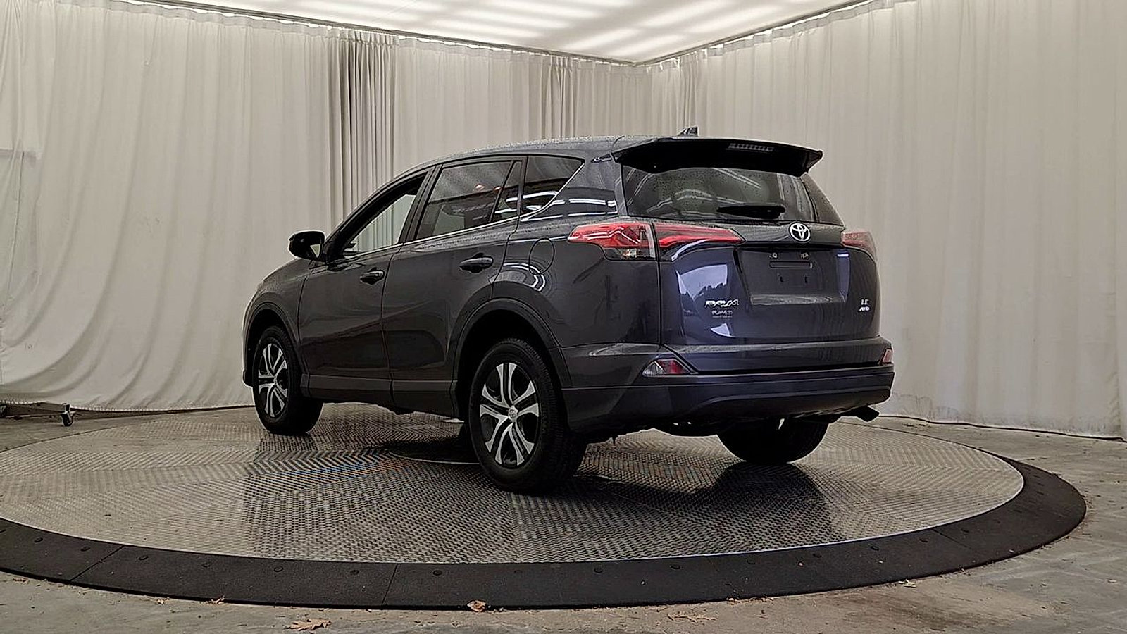 Used 2018 Toyota RAV4 LE w/ All Weather Liner Package AWD/4WD image 9