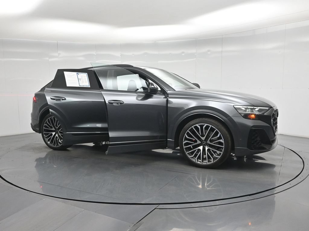 Used 2025 Audi SQ8 Premium Plus AWD/4WD image 28