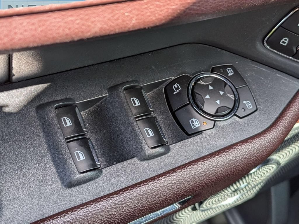 Used 2023 Ford Expedition Limited AWD/4WD image 12