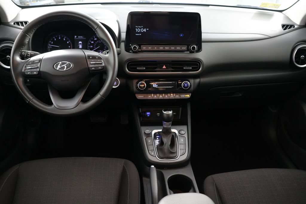 Used 2023 Hyundai Kona SEL w/ Convenience Package AWD/4WD image 2