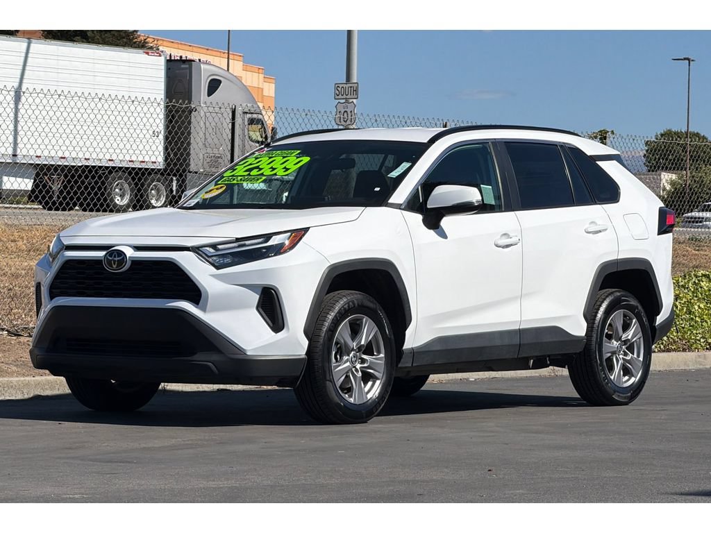 Used 2024 Toyota RAV4 XLE FWD image 8