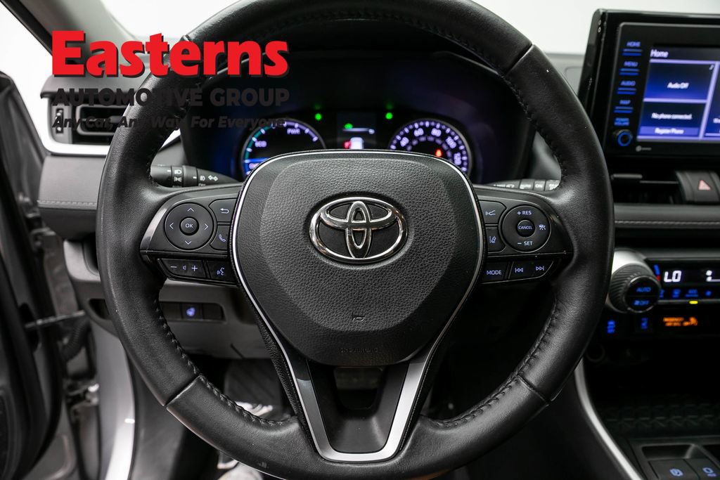 Used 2021 Toyota RAV4 XLE w/ XLE Grade Weather Package AWD/4WD image 10