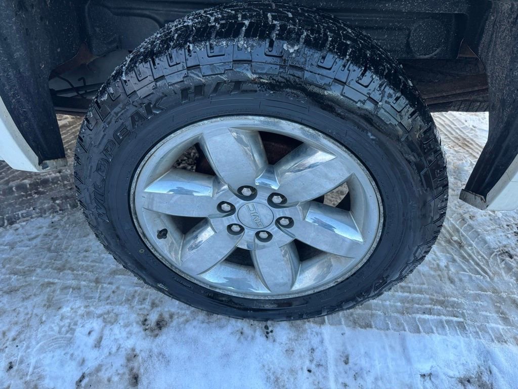 Used 2012 GMC Sierra 1500 SLT w/ SLT White Diamond Edition image 17