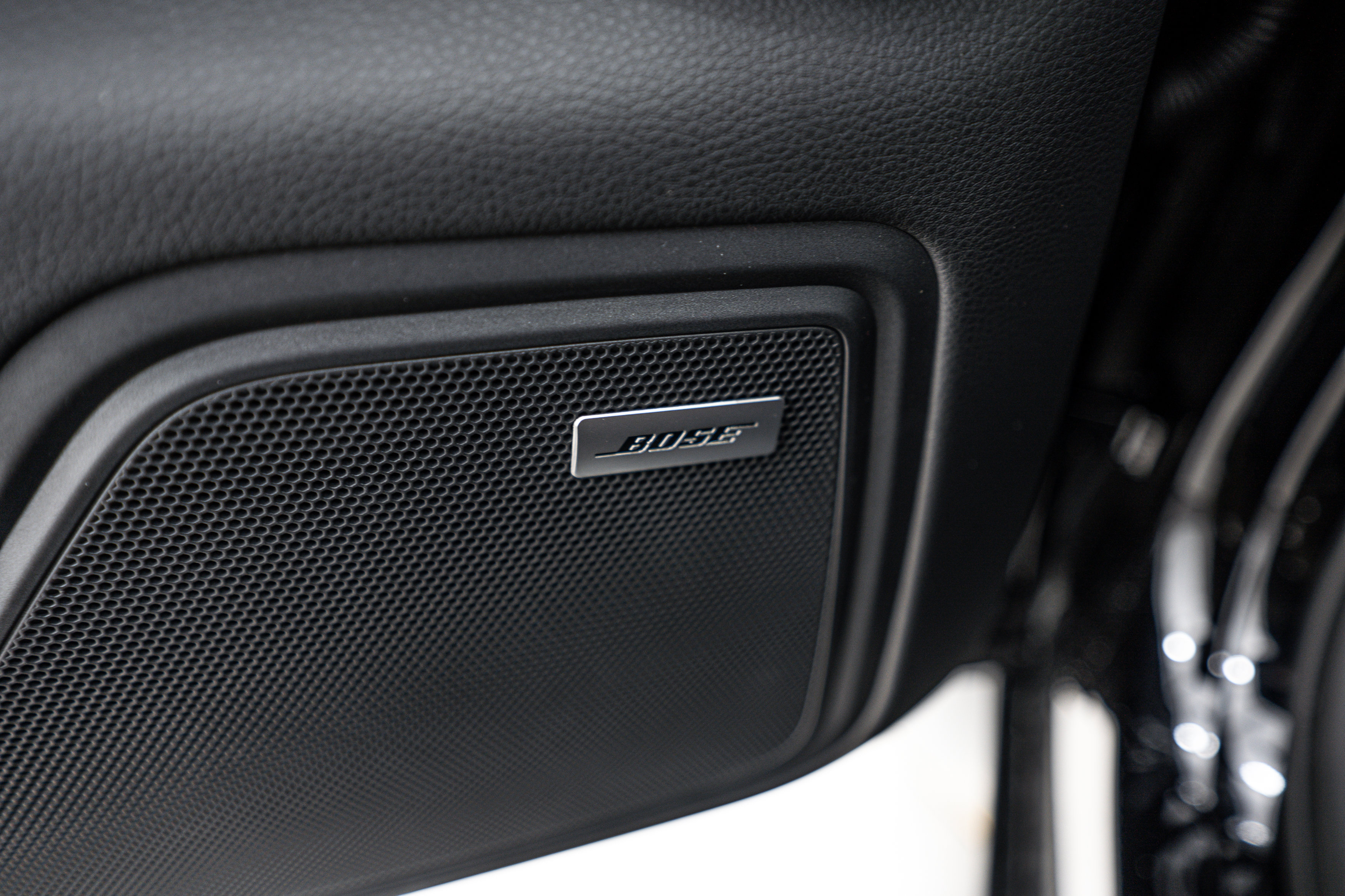 Certified 2026 Porsche Macan Turbo AWD/4WD image 18