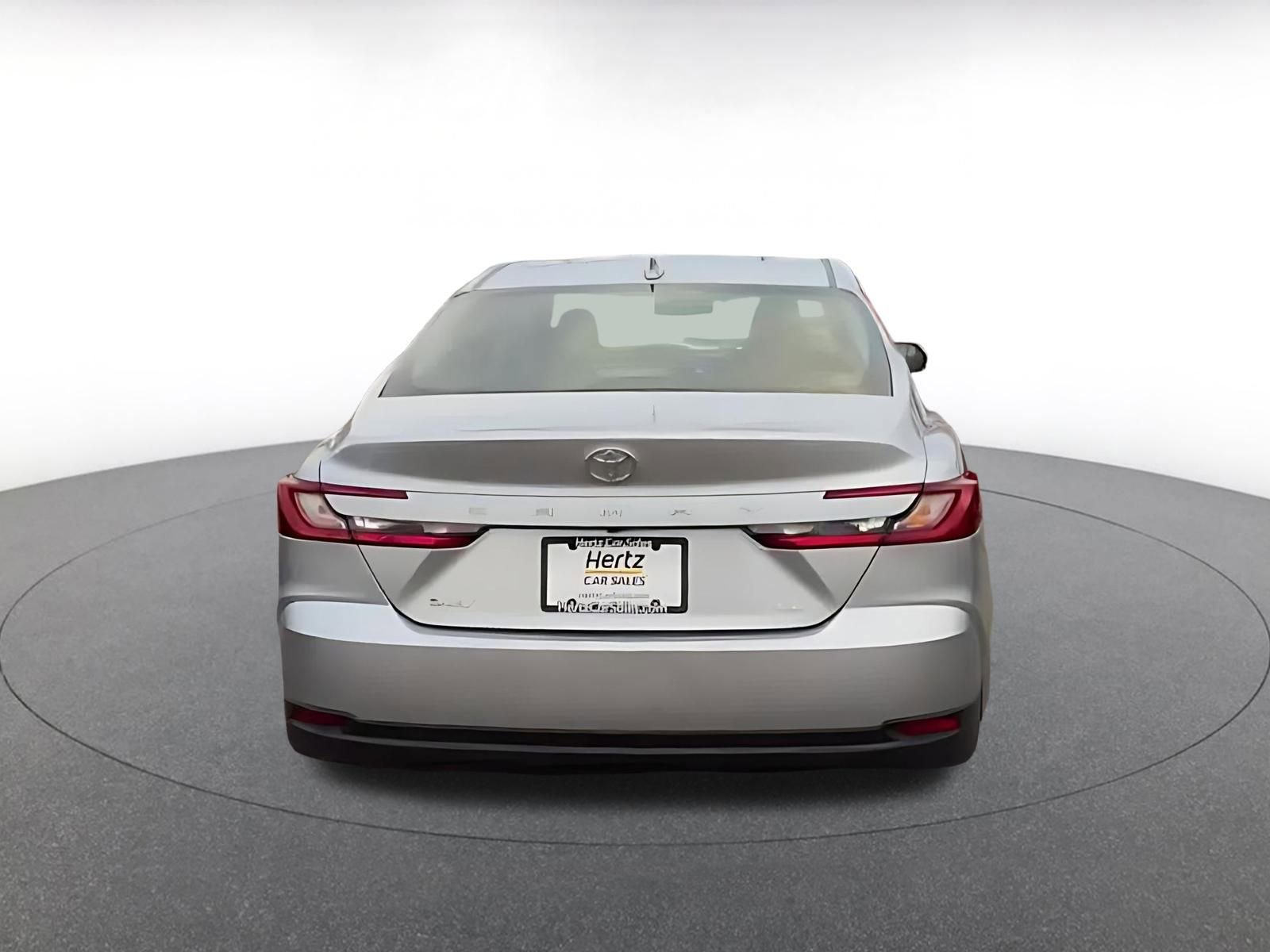 Used 2025 Toyota Camry LE image 12