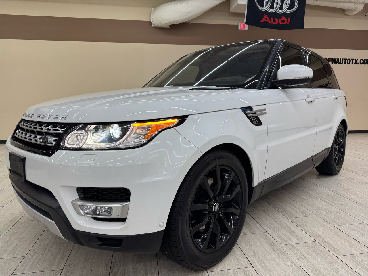 Used 2017 Land Rover Range Rover Sport HSE image 5
