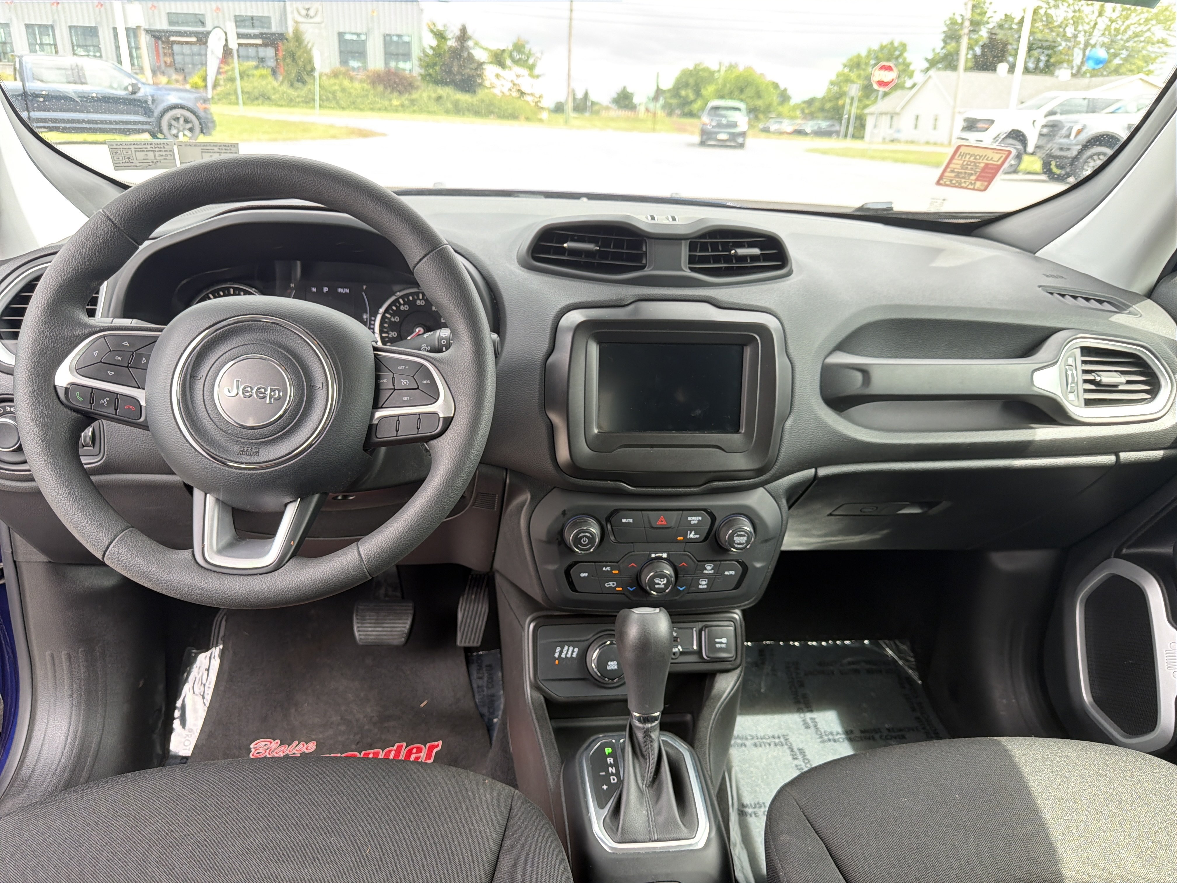 Used 2021 Jeep Renegade Sport w/ Sport Appearance Group AWD/4WD image 14