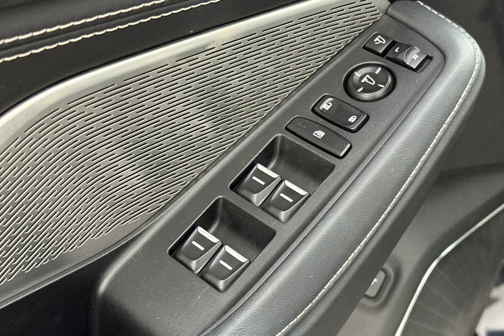 Used 2022 Acura MDX SH-AWD w/ Advance Package image 12