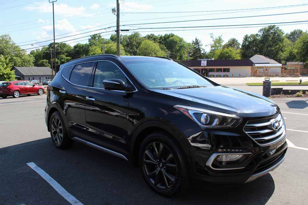 Used 2018 Hyundai Santa Fe Sport w/ Cargo Package AWD/4WD image 3
