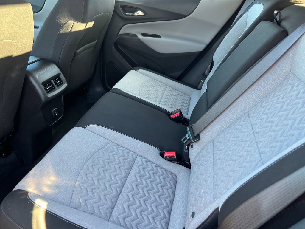 Used 2022 Chevrolet Equinox LS AWD/4WD image 11