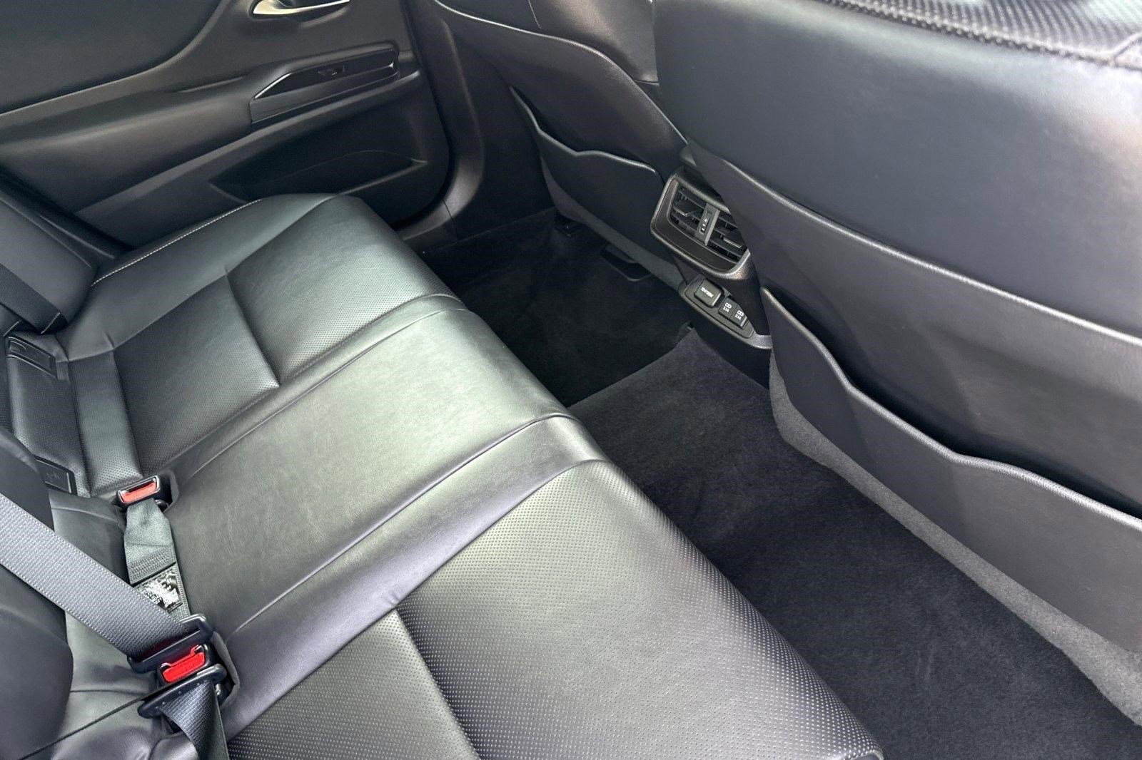 Used 2021 Lexus ES 300h w/ Premium Package image 30