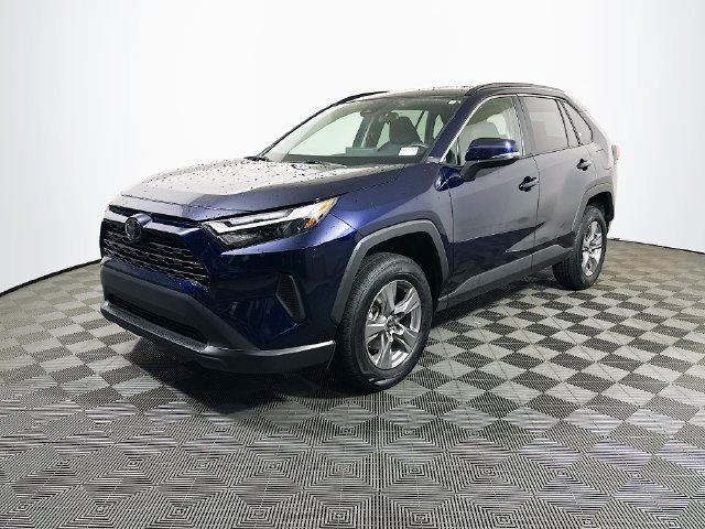 Certified 2025 Toyota RAV4 XLE FWD image 5