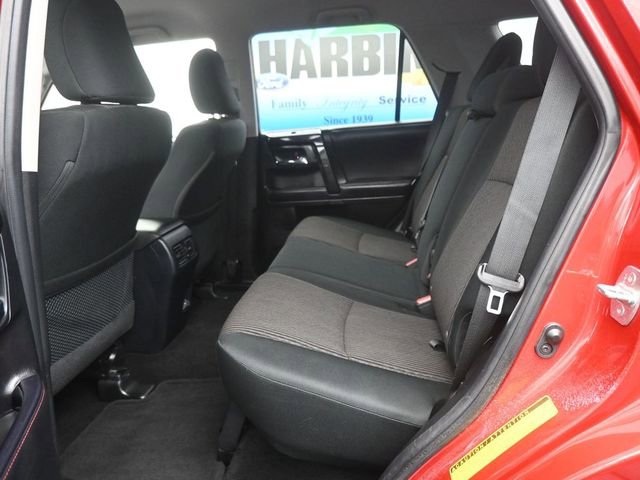 Used 2024 Toyota 4Runner TRD Off-Road image 2