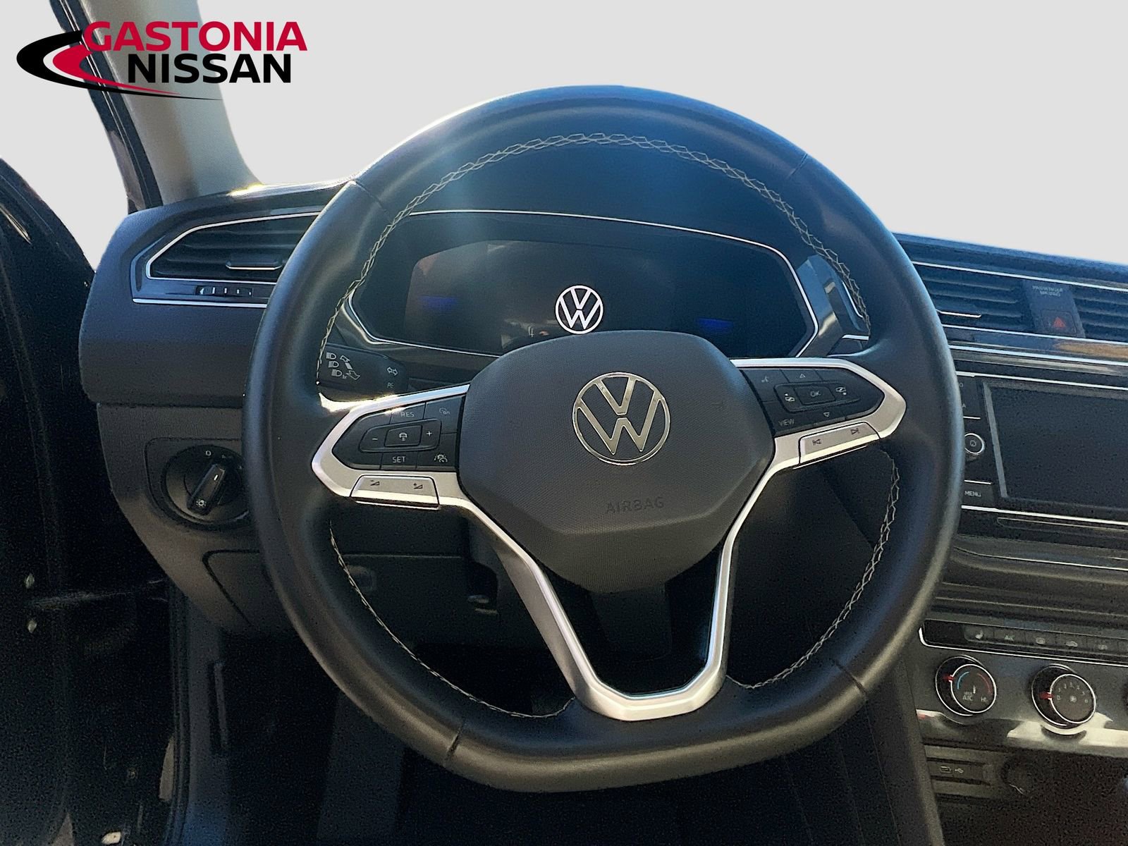 Used 2024 Volkswagen Tiguan S image 14