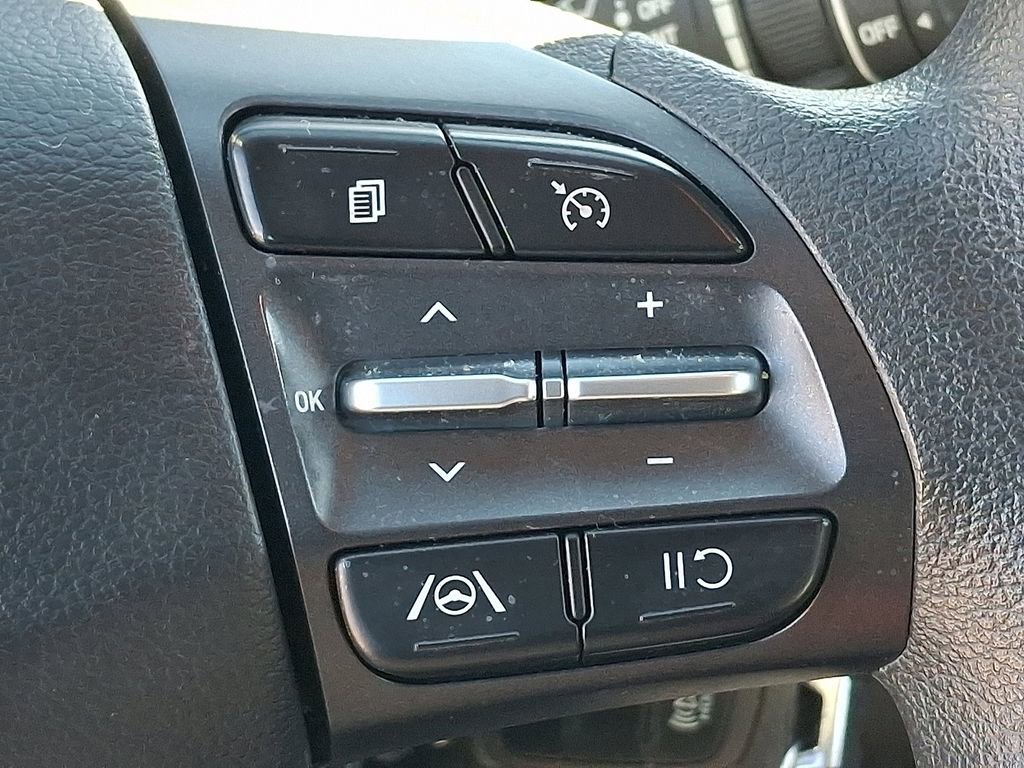 Used 2023 Hyundai Kona SE image 22