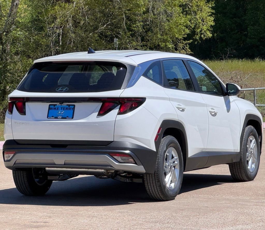 New 2026 Hyundai Tucson SE image 11