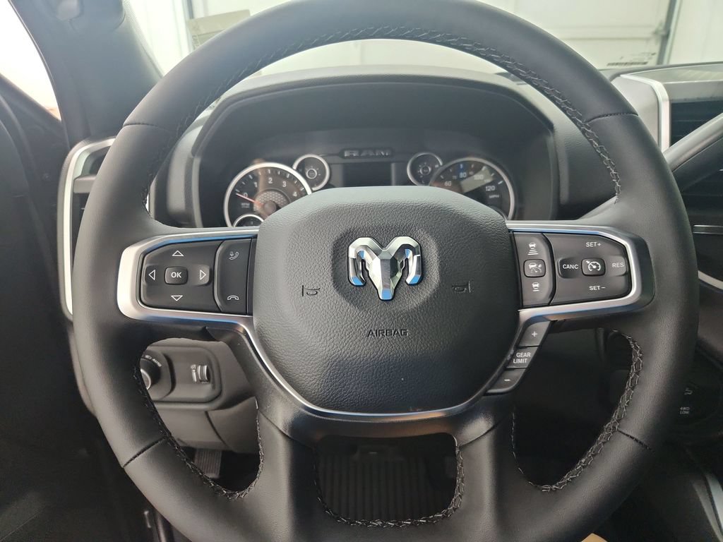 New 2027 RAM 2500 Big Horn AWD/4WD image 22
