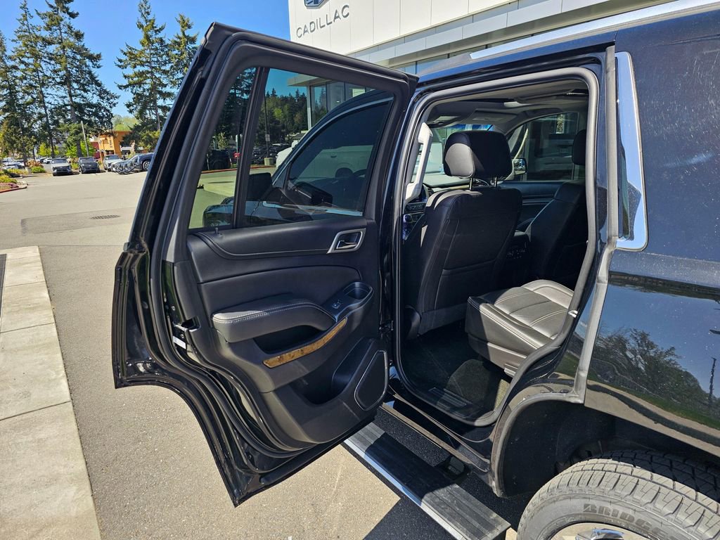 Used 2017 GMC Yukon Denali w/ Open Road Package AWD/4WD image 16