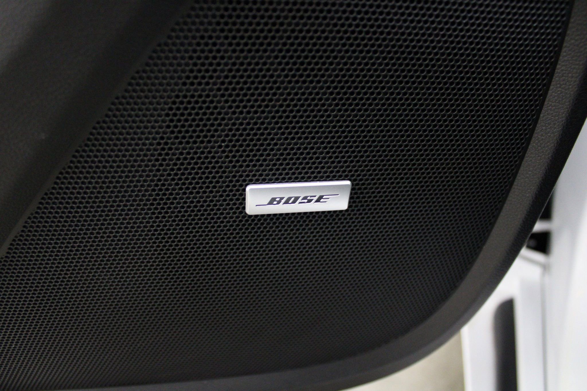 Used 2020 Chevrolet Traverse Premier w/ LPO, Blackout Package image 16