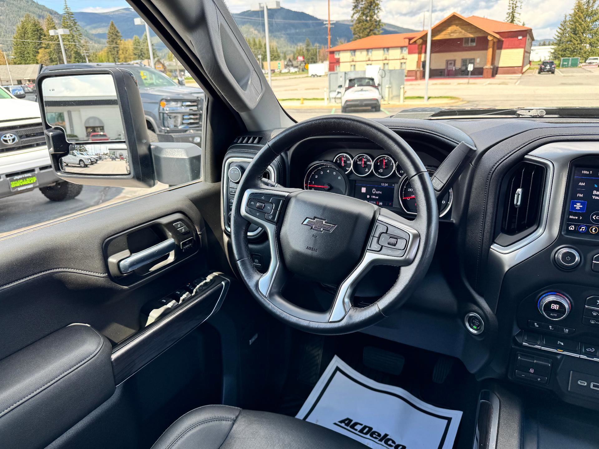 Used 2022 Chevrolet Silverado 2500 LTZ w/ LTZ Plus Package AWD/4WD image 22