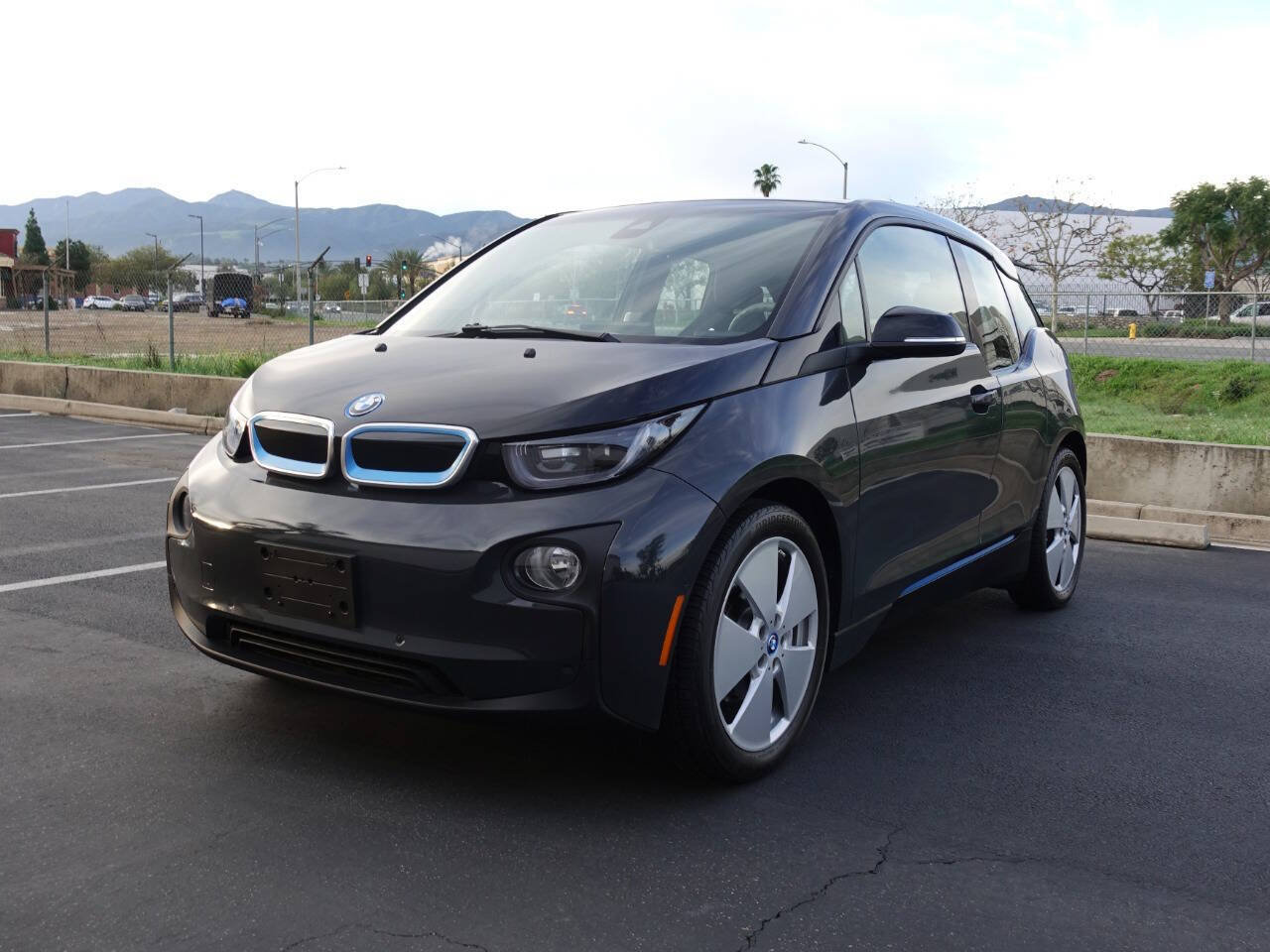 Used 2015 BMW i3 w/ Range Extender RWD image 17