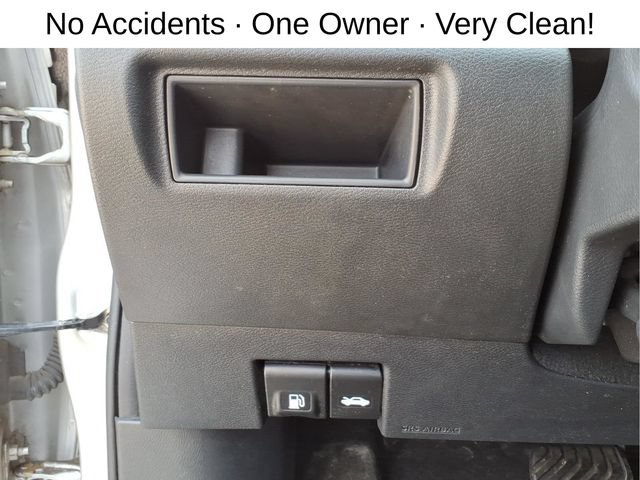 Used 2023 Nissan Versa SV FWD image 14