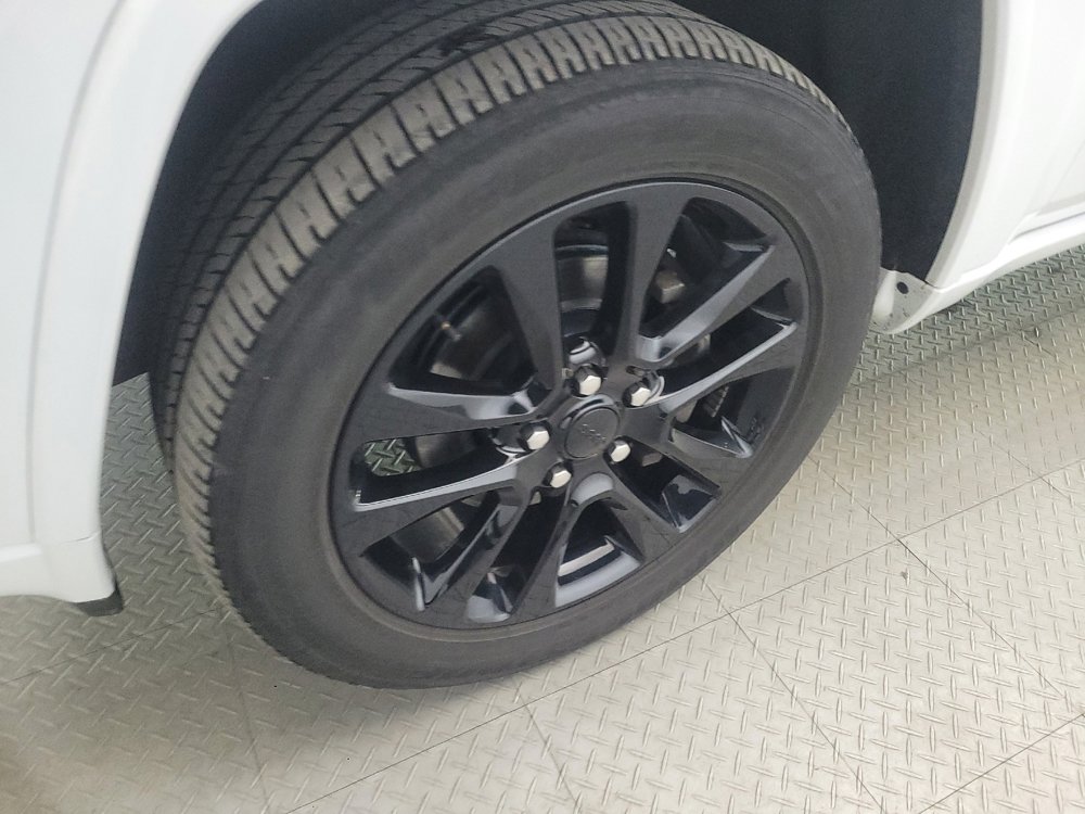 Used 2019 Jeep Grand Cherokee Altitude image 31