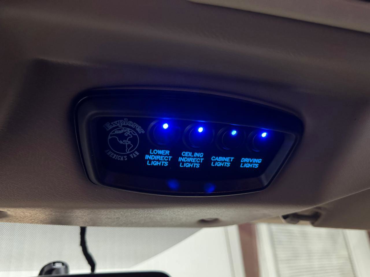 Used 2016 Chevrolet Express 2500 Extended image 33