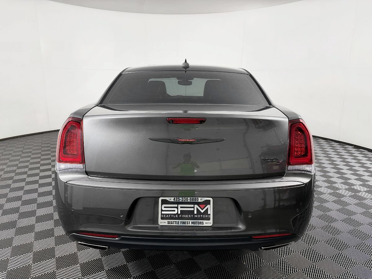 Used 2023 Chrysler 300 S RWD image 10
